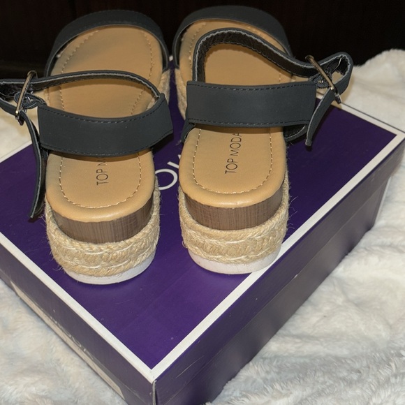 Black strap and nude weave Platform sandals new in box/ nwt - Picture 7 of 9